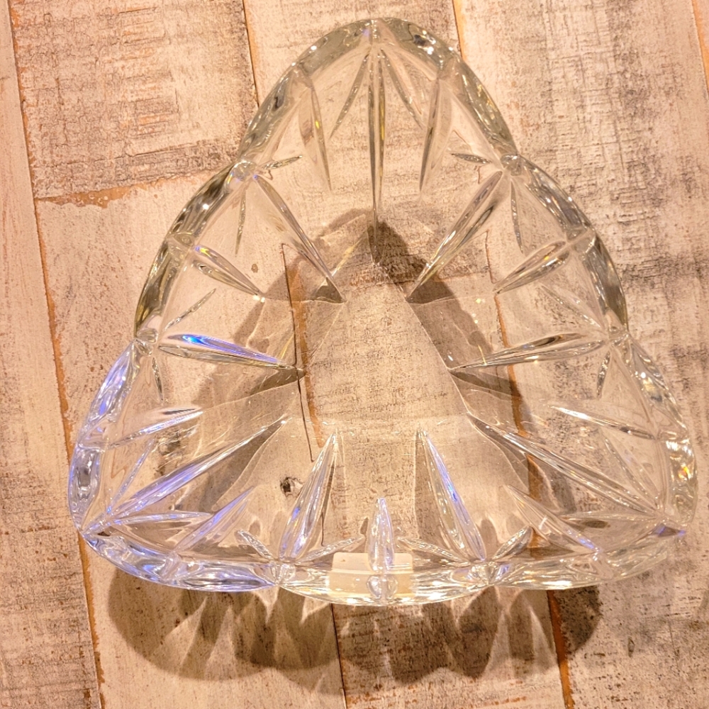 New in box, Mikasa Crystal 'Palais Delta' Bowl